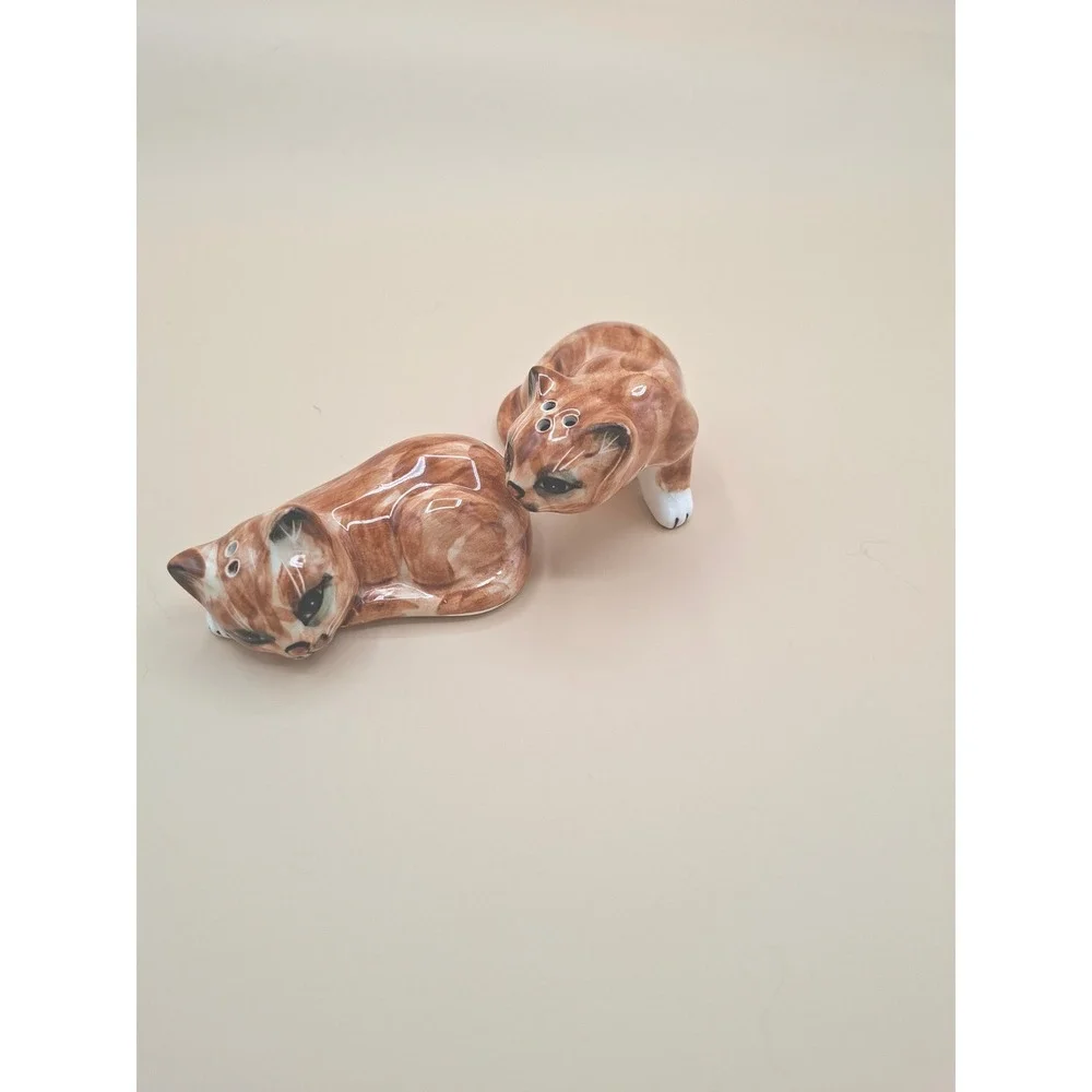 Vintage Ginger Tabby Cat Salt and Pepper Shakers Ceramic Nesting Kittens Set